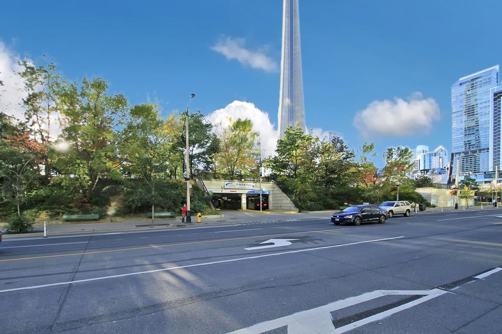 Napa Furnished Suites At Cn Tower & Maple Leaf Square Toronto Esterno foto