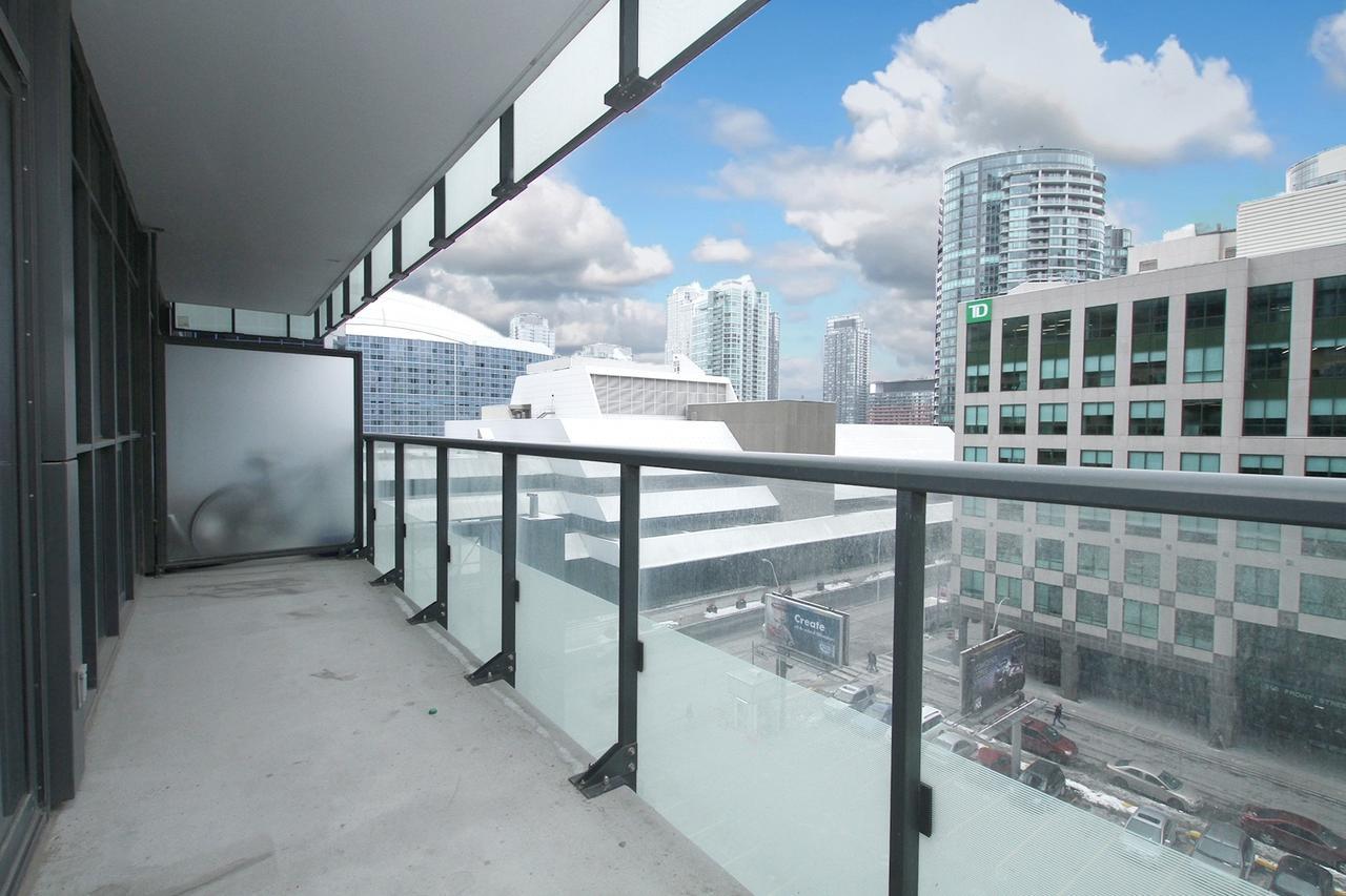 Napa Furnished Suites At Cn Tower & Maple Leaf Square Toronto Esterno foto
