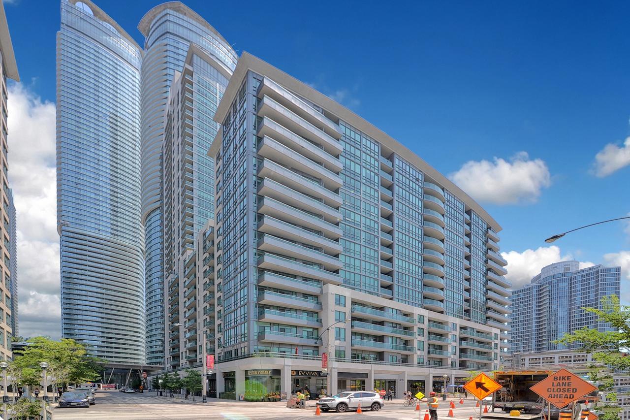 Napa Furnished Suites At Cn Tower & Maple Leaf Square Toronto Esterno foto