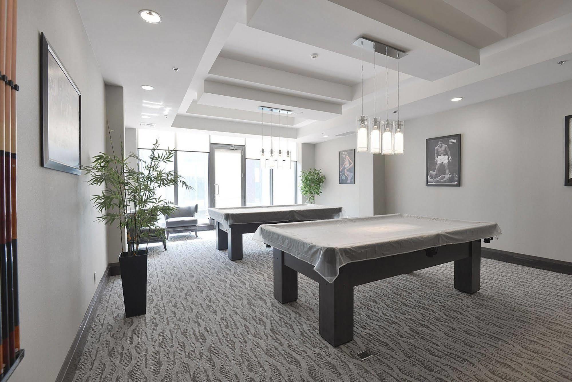 Napa Furnished Suites At Cn Tower & Maple Leaf Square Toronto Esterno foto