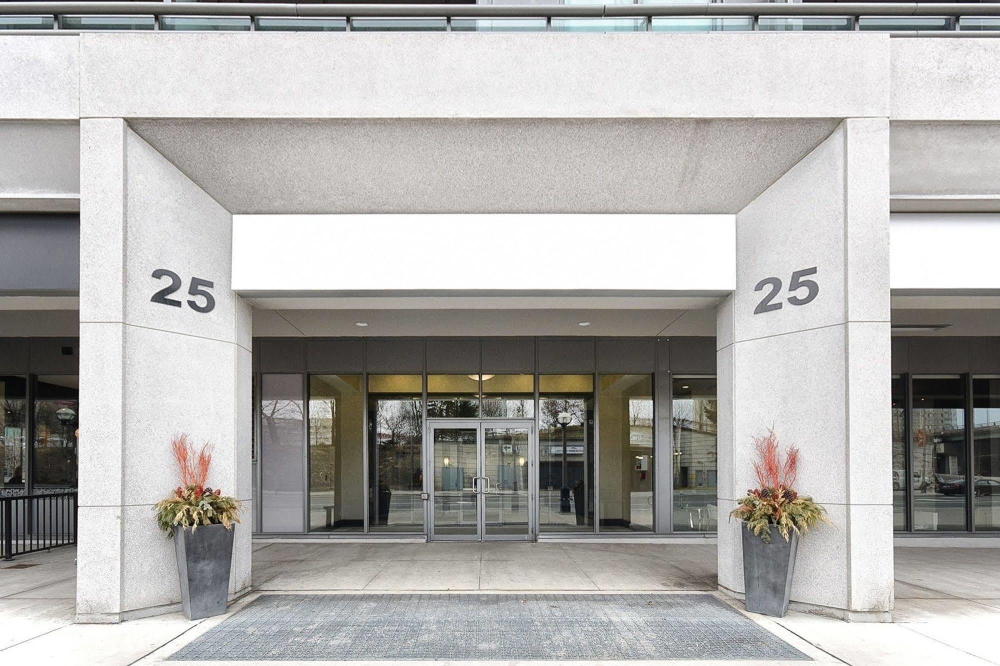 Napa Furnished Suites At Cn Tower & Maple Leaf Square Toronto Esterno foto
