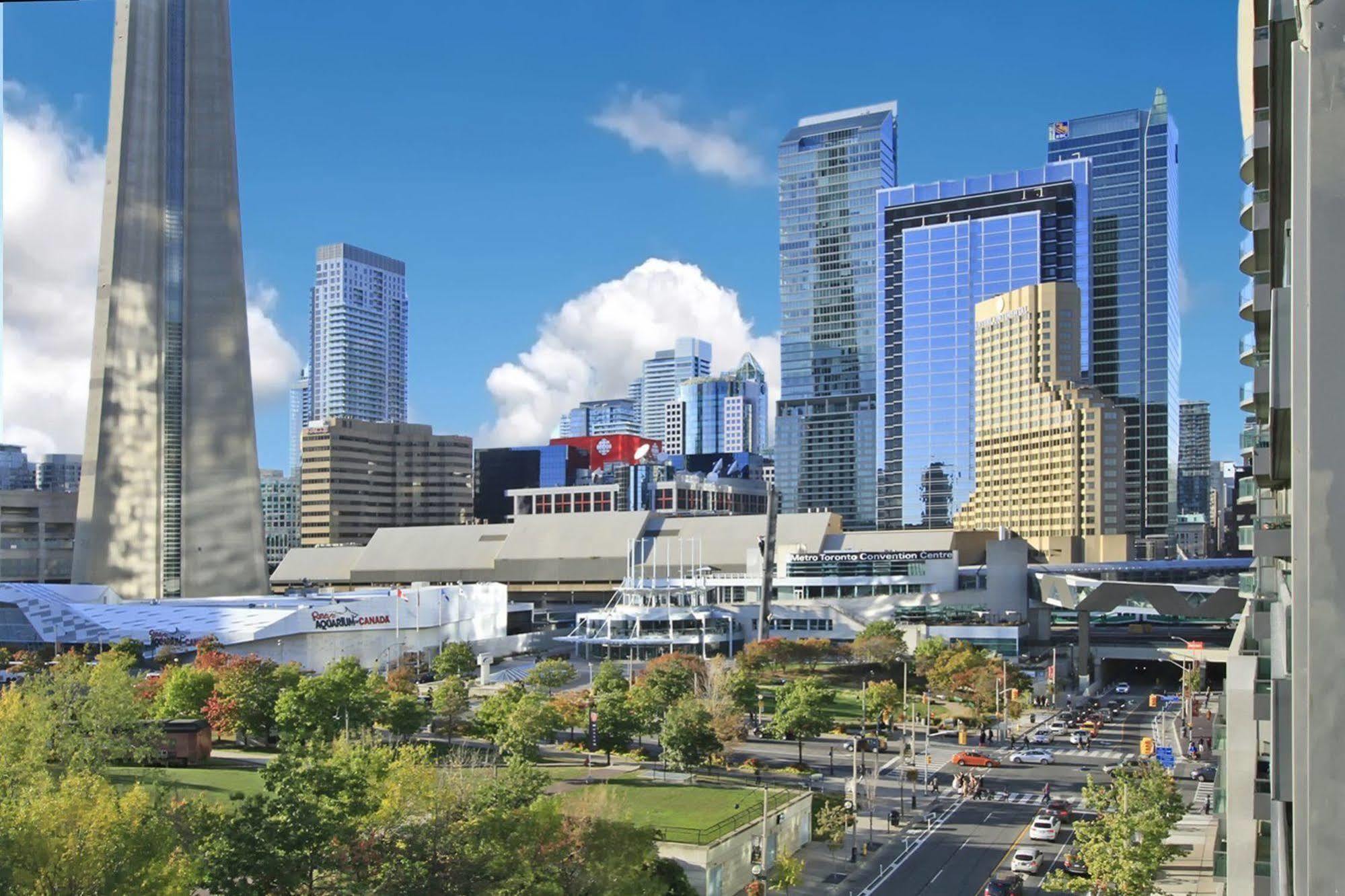 Napa Furnished Suites At Cn Tower & Maple Leaf Square Toronto Esterno foto