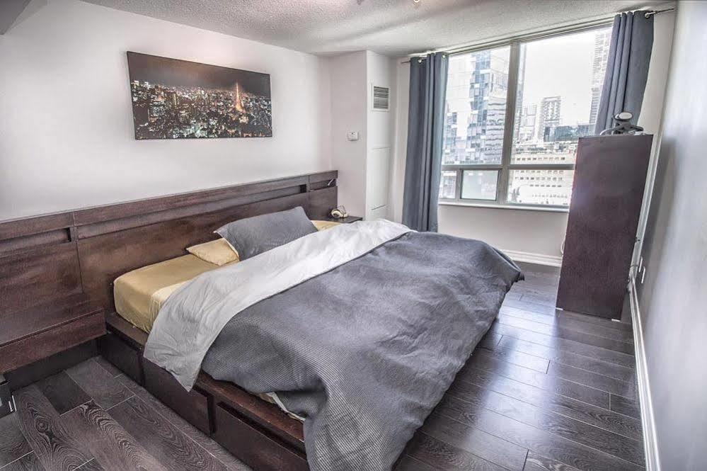 Napa Furnished Suites At Cn Tower & Maple Leaf Square Toronto Esterno foto
