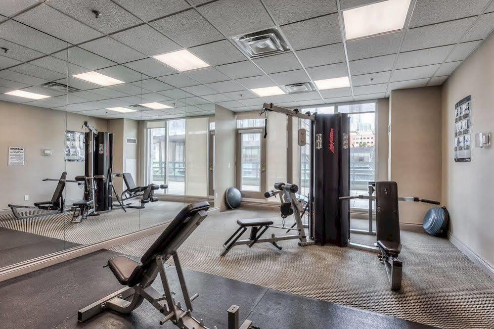 Napa Furnished Suites At Cn Tower & Maple Leaf Square Toronto Esterno foto